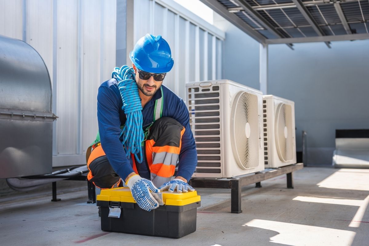 Alt Text: 24/7 Emergency HVAC repair service vehicle dispatched in Queens, NY.